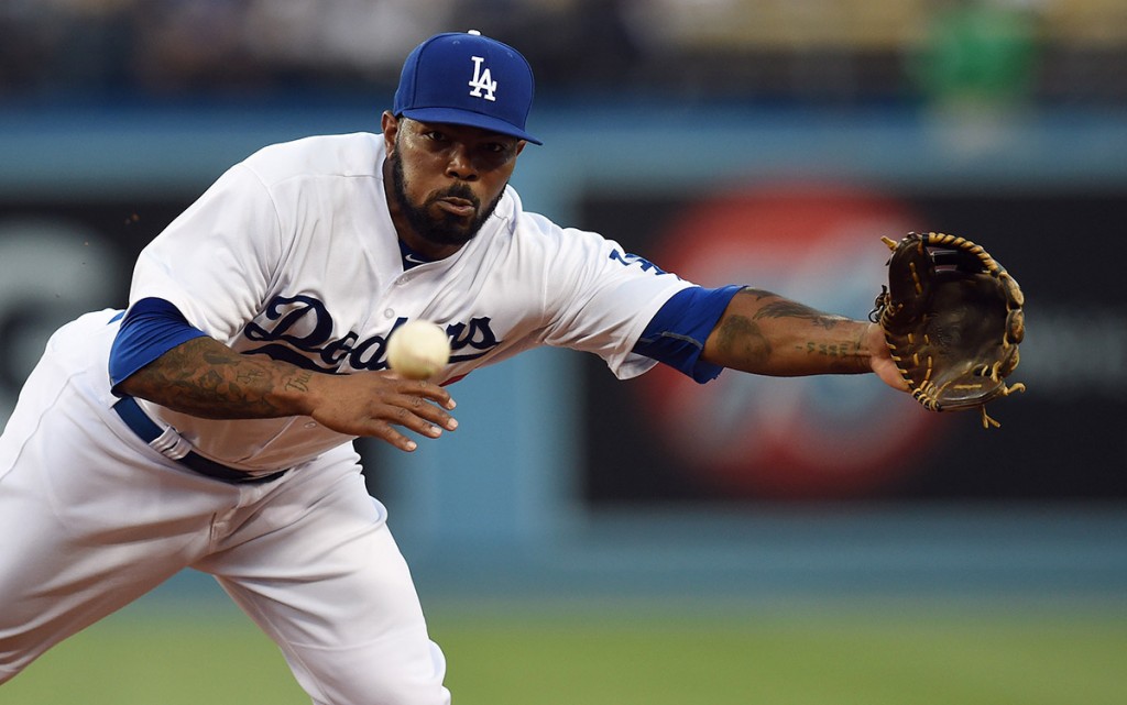 The Dodgers’ Howie Kendrick #47 makes a lunging attempt on a line drive  during their MLB game against the Giants at Dodger Stadium, Friday, June 19, 2015.  (Photo by Hans Gutknecht/Los Angeles Daily News)