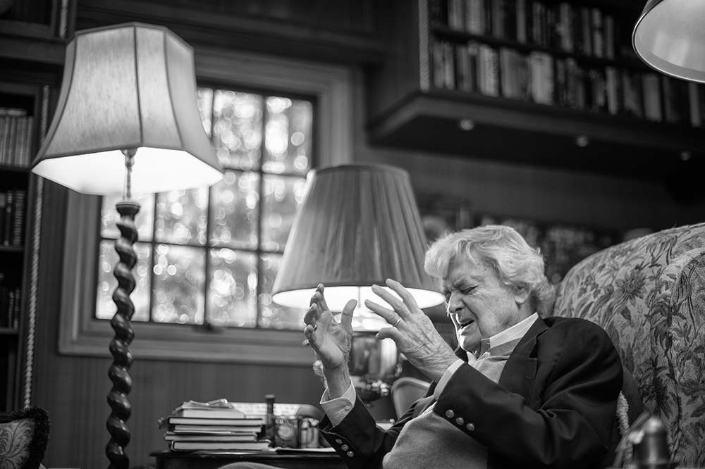 Hal Holbrook at his home in Beverly Hills, January 22, 2016. Holbrook will perform his acclaimed “MARK TWAIN TONIGHT!” at The Broad Stage in Santa Monica on Feb. 11 as a benefit for The Actors Fund. (Photo by Hans Gutknecht/Los Angeles Daily News)